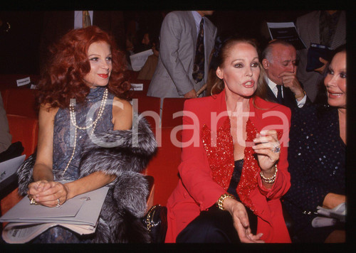 35mm vintage slide*1990ca MODA - MILVA Ursula ANDRESS Sfilata Mariella BURANI 6