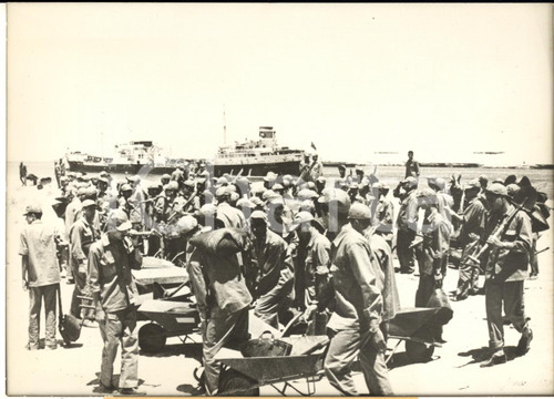 1959 CANALE DI SUEZ Lavoratori all'opera per l'ampliamento voluto da NASSER Foto