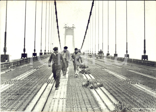 1959 PONT DE TANCARVILLE - Ouvriers pendant le revêtement de la chaussée *Photo