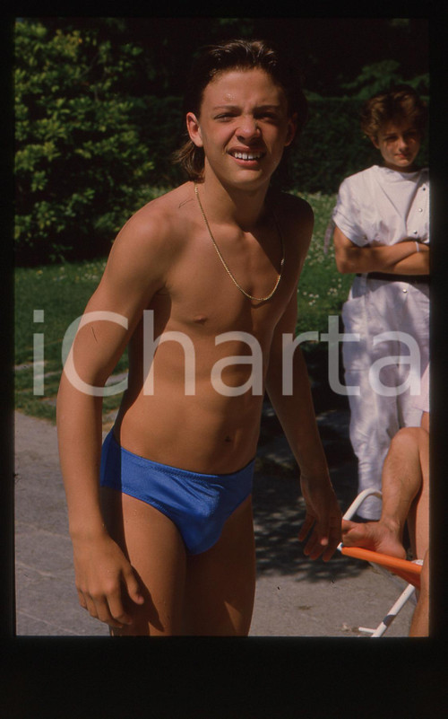 35mm vintage slide* 1984 SAINT VINCENT Luis MIGUEL Ritratto in piscina