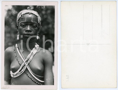 1935 ca AFRIQUE Jeune fille NU ETHNIQUE Carte postale FP NV  Cartolina postale d'epoca, non viaggiata. CONDIZIONI: FAIRFORMATO: FG    originale e autentica 1
