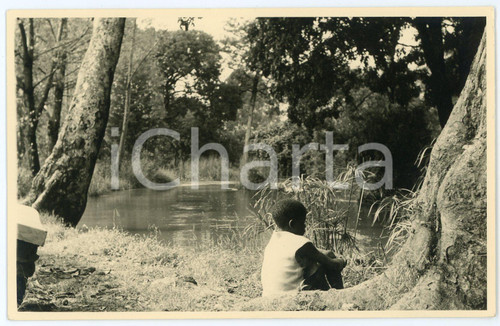 1950 ca AFRICA Child by the lake - Postcard FP NV  Cartolina postale d'epoca, non viaggiata.CONDIZIONI: FAIRFORMATO: FP    originale e autentica 1