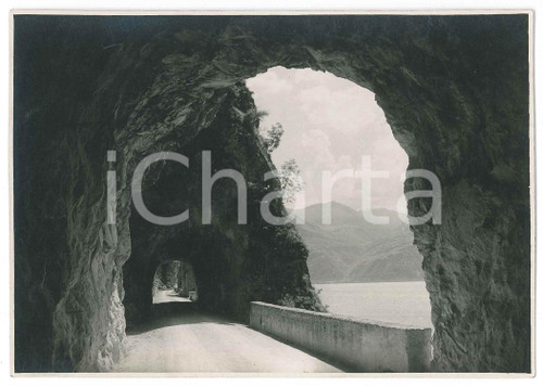 1930 ca LAGO D'ISEO Gallerie sulla strada PISOGNE-MATRONE - Foto VINTAGE 17x12  Fotografia d'epoca, con didascalia manoscritta al verso. GOOD/buono  Formato: 17x12 cm originale e autentica 1