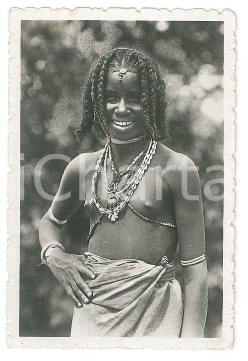 1940 ca AOI ETIOPIA Donna indigena - NUDO ETNICO (3) Foto 6x9 cm Fotografia originale d'epoca. GOOD/buono  Formato: 6x9 cm originale e autentica 1