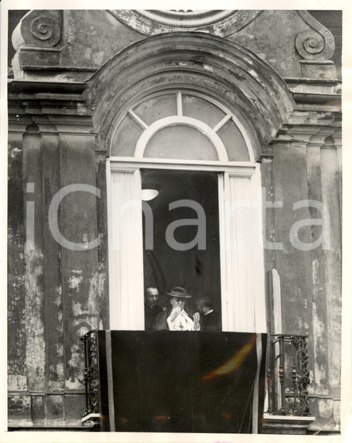 Fotografia d epoca originale 1938 ROMA Papa PIO XI benedice la folla dal balcone del Palazzo VATICANO Foto 1