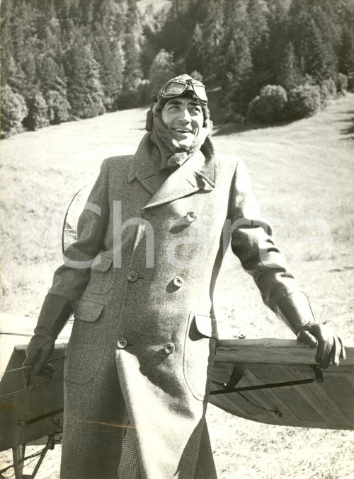 Fotografia d epoca originale 1966 SVIZZERA Gregory PECK Aviatore durante le riprese di un film Fotografia 1
