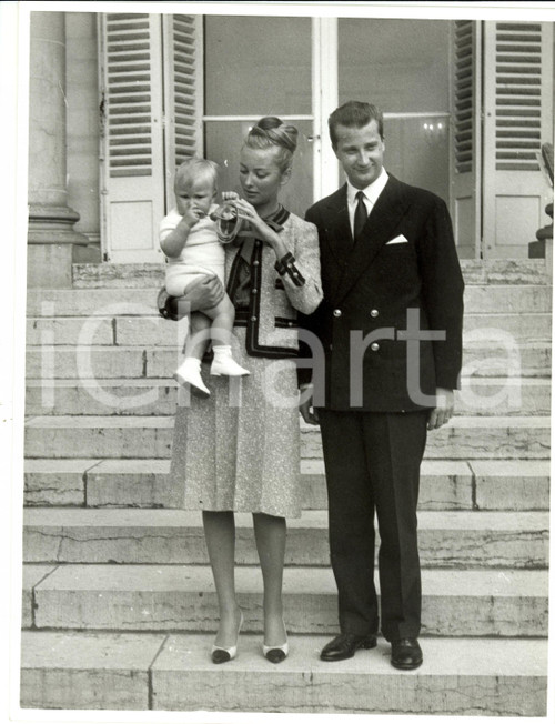 Fotografia d epoca originale 1960 ca BRUXELLES B Principi Alberto e Paola con primogenito Filippo Foto 1