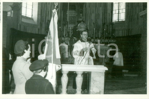 1950 ca TERNI Orfani Istituto LAZZARINI assistono alla messa *Fotografia