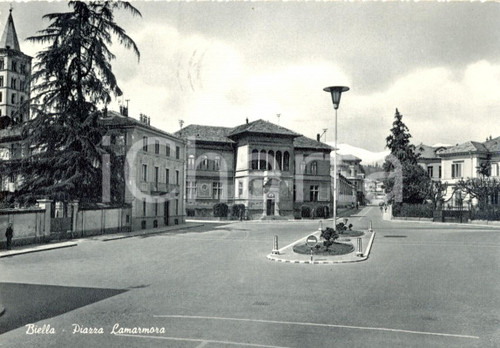 1955 BIELLA Veduta di piazza LA MARMORA *Carolina postale FG VG
