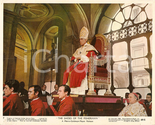 1968 SHOES OF THE FISHERMAN Anthony QUINN dressed like the POPE *Lobby card