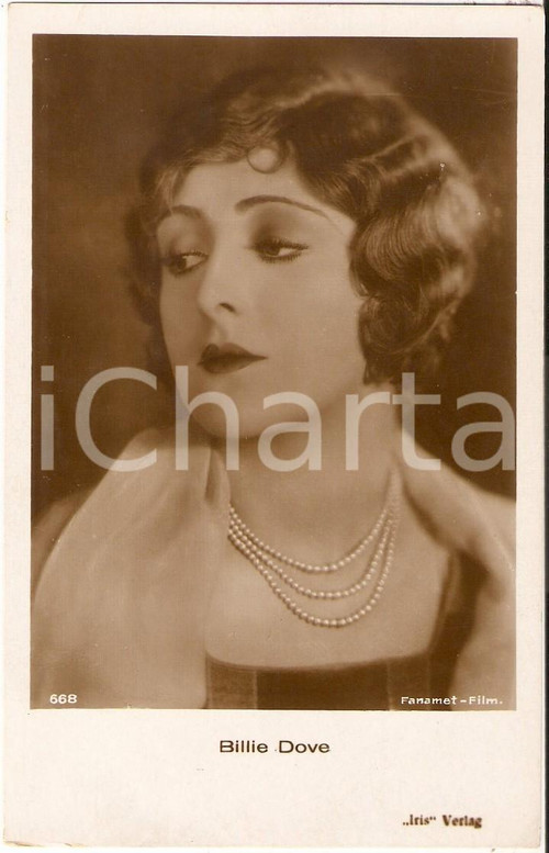 1925 ca CINEMA Attrice Billi DOVE con collana di perle Ritratto *Cartolina FP NV
