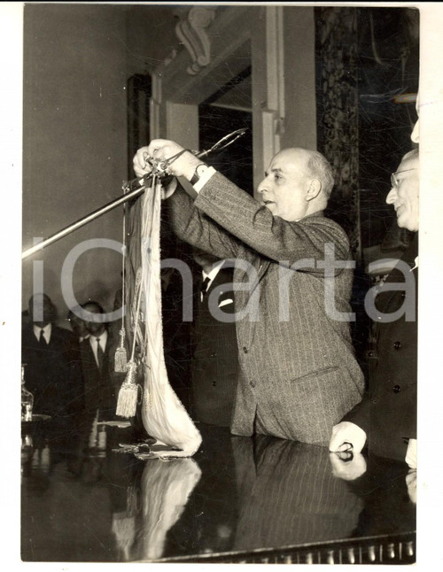 1957 ROMA Sindaco Umberto TUPINI premia l'AVIS con una medaglia *Foto 13x18