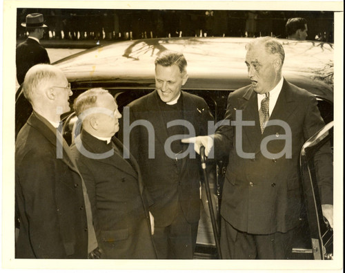 1940 WASHINGTON ST JOHN'S Church - President ROOSEVELT talking with clergymen