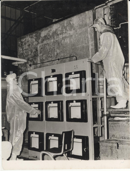 1957 WINDSCALE (Sellafiled) Scientist examine nuclear reactor temperature   