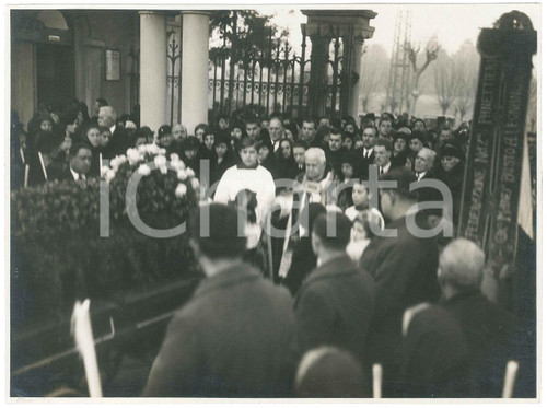 1930 ca LEGNANO Funerali Gaspare FERRARIO panettiere - Arrivo al cimitero (4)