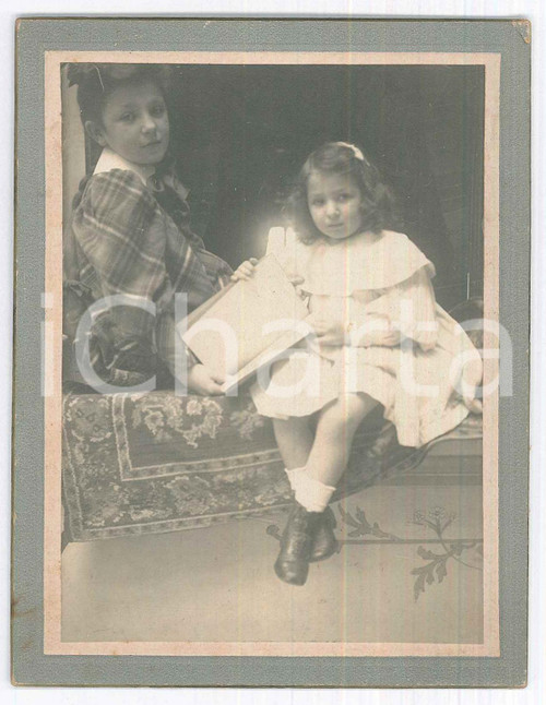 1920 ca COSTUME ITALIA Bambini con un quaderno - Foto anonima 10x13 cm
