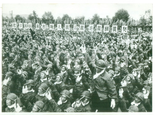 1967 SHUANGYASHAN Minatori cinesi innalzano Libretto Rosso per Mao TSE TUNG