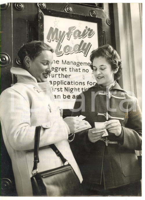 1957 LONDON Theatre Royal "My fair lady" - June CORNWELL and Shirley SEATON 