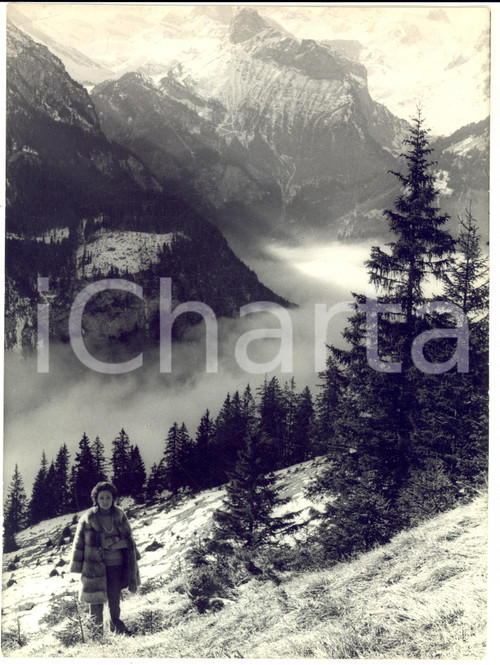 1970 ca ALPI LOMBARDIA Ritratto di un'escursionista tra i monti *Foto 18x24