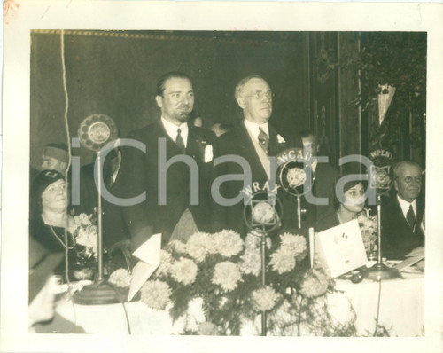 Fotografia d epoca originale 1931 PHILADELPHIA USA Dino GRANDI Harry MACKEY ai microfoni di RADIO WCAU Foto 1