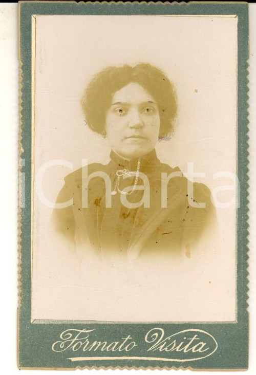 Fotografia d epoca originale 1900 ca FERRARA Ritratto di donna con catenella Foto Epaminonda MUNARI CDV 1