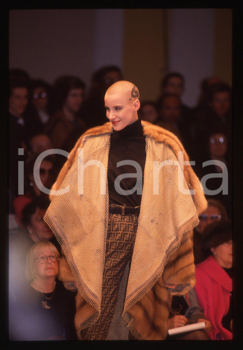 35mm vintage slide* 1993 MILANO FENDI Sfilata autunno-inverno '93-'94 (39)