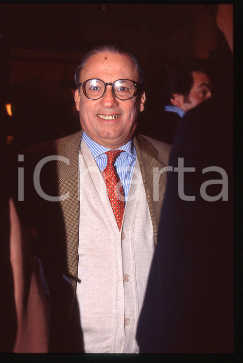 35mm vintage slide* 1990 ca COSTUME - Maurizio MOSCA Ritratto del giornalista