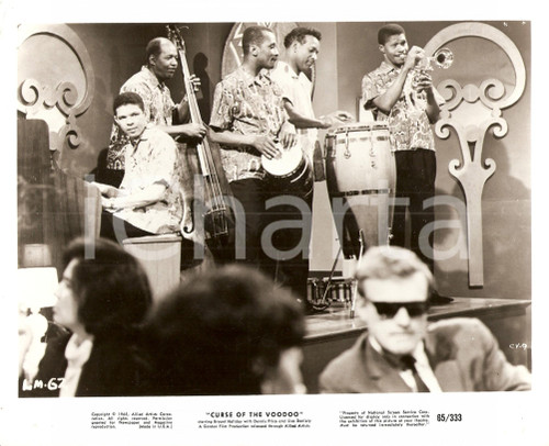 1965 CURSE OF THE VOODOO Concerto al TIKI BAR Regia di Lindsay SHONTEFF *Foto Fotografia d'epoca.DIMENSIONI: 25 x 20 cm CONDIZIONI: POOR    originale e autentica 1