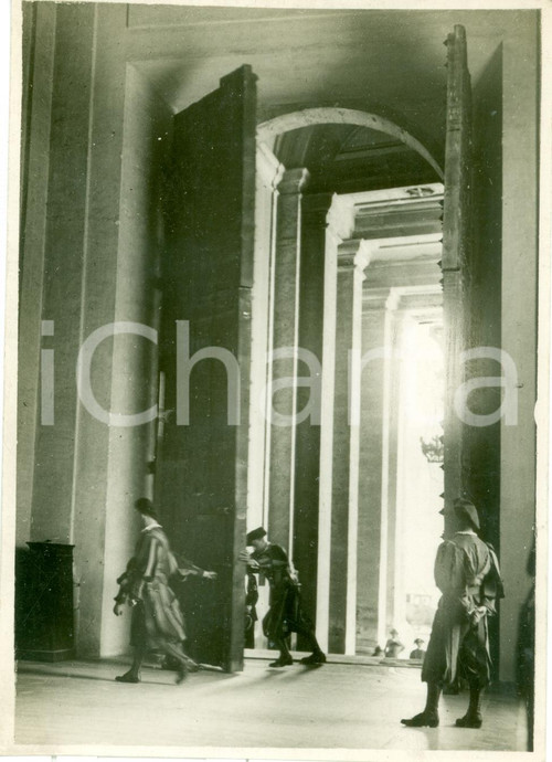 Fotografia d epoca originale 1929 CITTA  DEL VATICANO Apertura Portone Bronzo per firma PATTI LATERANENSI 1