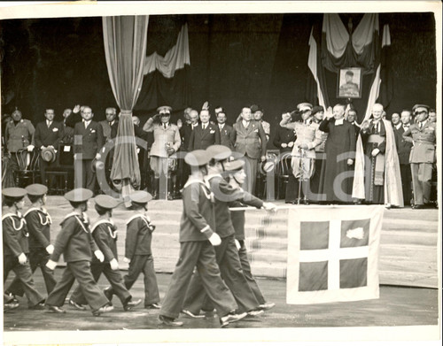 Fotografia d epoca originale 1934 MILANO Sfilata Marinaretti dell istituto GONZAGA Duca di BERGAMO Foto 1