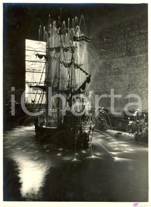 Fotografia d epoca originale 1936 ROMA VATICANO Fontana della GALERA Esposizione Stampa Cattolica GiÃ² PONTI 1