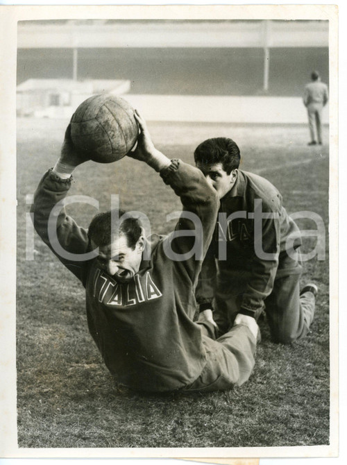 1955 LONDON CALCIO U21 Highbury - Ideo STEFANI e Luigi ZANNIER in allenamento