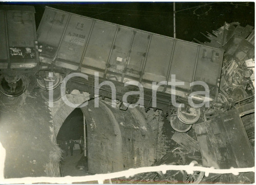 1959 CHIOMONTE (TO) Disastro ferroviario - Il treno deragliato *Foto 18x13 cm
