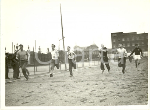 Fotografia d epoca originale 1934 MILANO Atleti GUF si allenano al campo GIURIATI per LITTORIALI Fotografia 1