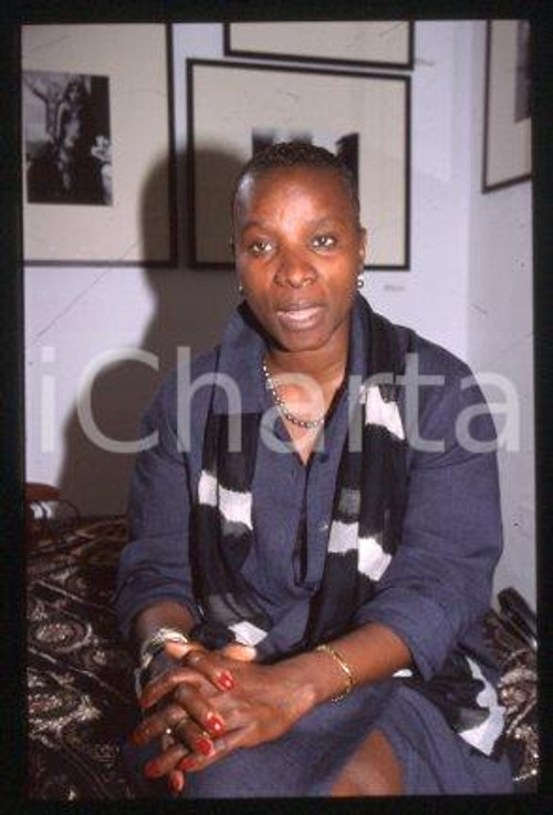 35mm vintage slide* 1995 ca MILAN Singer-songwriter actress Angélique KIDJO (8)