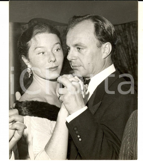 1960 ca LONDON Coppia di nobili durante un ballo *Foto 14x16 cm