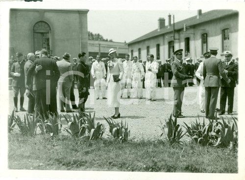 Fotografia d epoca originale 1934 LYON F Squadriglia aerea di UDINE accolta al canto di GIOVINEZZA Foto 1