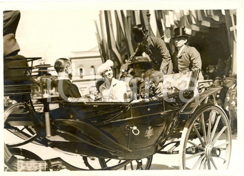 Fotografia d epoca originale 1939 ROMA La principessa Olga di JUGOSLAVIA con la regina ELENA in carrozza 1