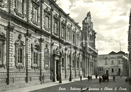 Cartolina originale da collezione 1956 LECCE Palazzo del Governo e CHIESA SANTA CROCE *Cartolina postale FG VG 1