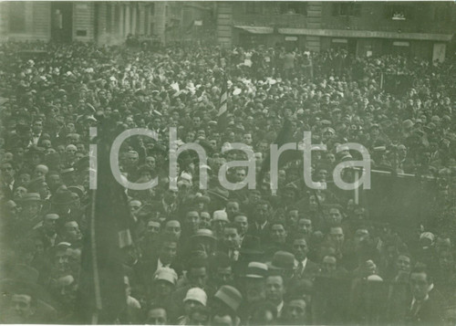 Fotografia d epoca originale 1935 ca ROMA Folla riunita in PIAZZA COLONNA Fotografia 1