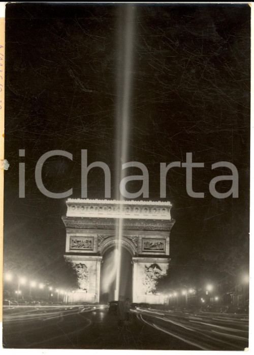 1953 PARIS Arc de Triomphe illuminé pour la victoire de 1945 *Photo 13x18 cm