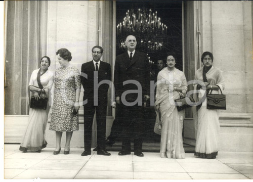 1964 PARIS King Mahendra and Queen Ratna of Nepal visit President DE GAULLE