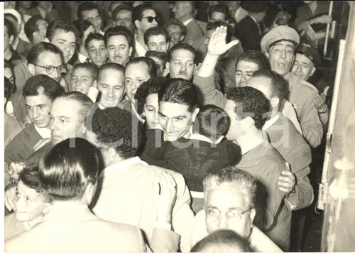 1955 ca FIRENZE CALCIO FIORENTINA Arrivo del giocatore JULINHO - Foto 18x13 cm