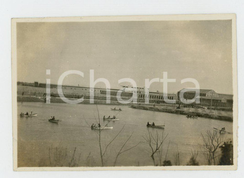 1935 ca CINA Paesaggio fluviale con barche - Fotografia 8x6 cm Fotografia d'epoca.CONDIZIONI: GFORMATO: 8x6 cm    originale e autentica 1