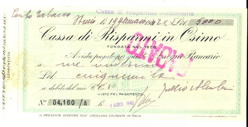 1942 OSIMO (AN) Cassa di Risparmi in OSIMO *Assegno bancario DATA: 1942 LUOGO: OSIMO (AN) TITOLO: ASSEGNO BANCARIO - CASSA DI RISPARMI IN OSIMO DESCRIZIONE: Assegno bancario d'epoca con timbro da vidimazione.CONDIZIONI: buone FORMATO: 17 x 8 cmAssegno bancario d'epoca, originale e autentico.  originale e autentica 1