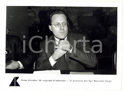 Fotografia d epoca originale 1996 ROMA  RAI Marcello SORGI direttore TG1 si sistema la cravatta  Foto 24x17 1