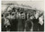 Fotografia d epoca originale 1956 VIENNA Rivoluzione ungherese  Folla di profughi in partenza Foto 18x13 cm 1