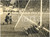 1962 MILANO CALCIO MILAN-MANTOVA 2-2 Curiosa parata di William NEGRI *Foto 18x24  Fotografia d'epoca, con didascalia coeva al verso.  CONDIZIONI: FAIR (sovraimpressione centrale)FORMATO: 18x24 cm     originale e autentica 1