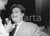 1955 GENOVA Intervista a Tino BUAZZELLI  in partenza per il Sudamerica - Foto 1955Fotografia vintage rara d'epoca, scattata in occasione della partenza della Compagnia del Teatro Italiano per il Sudamerica.Timbro archivio Publifoto Genova al verso.FORMATO: 24x18 cm CONDIZIONI: GICHARTA mette in vendita le stampe vintage della collezione Publifoto Genova, per la maggior parte inedita o in tiratura di pochi esemplari. Si tratta di un'ottima opportunit&agrave; di investimento per i collezionisti di fotografie d'epoca.    originale e autentica 1