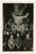 1935 ca. CINA - Ritratto di gruppo davanti a statua votiva - Fotografia Fotografia d'epoca. POOR/danneggiato Lievi smussature angolari e piccola piegatura al lato superiore Formato: 9x6 originale e autentica 1
